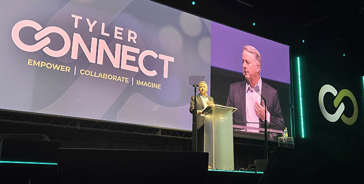 Lynn Moore on stage