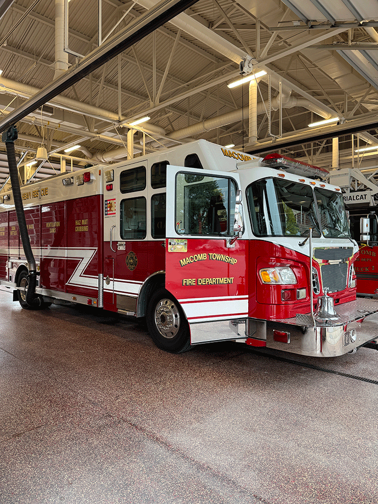 macomb fire department fire truck